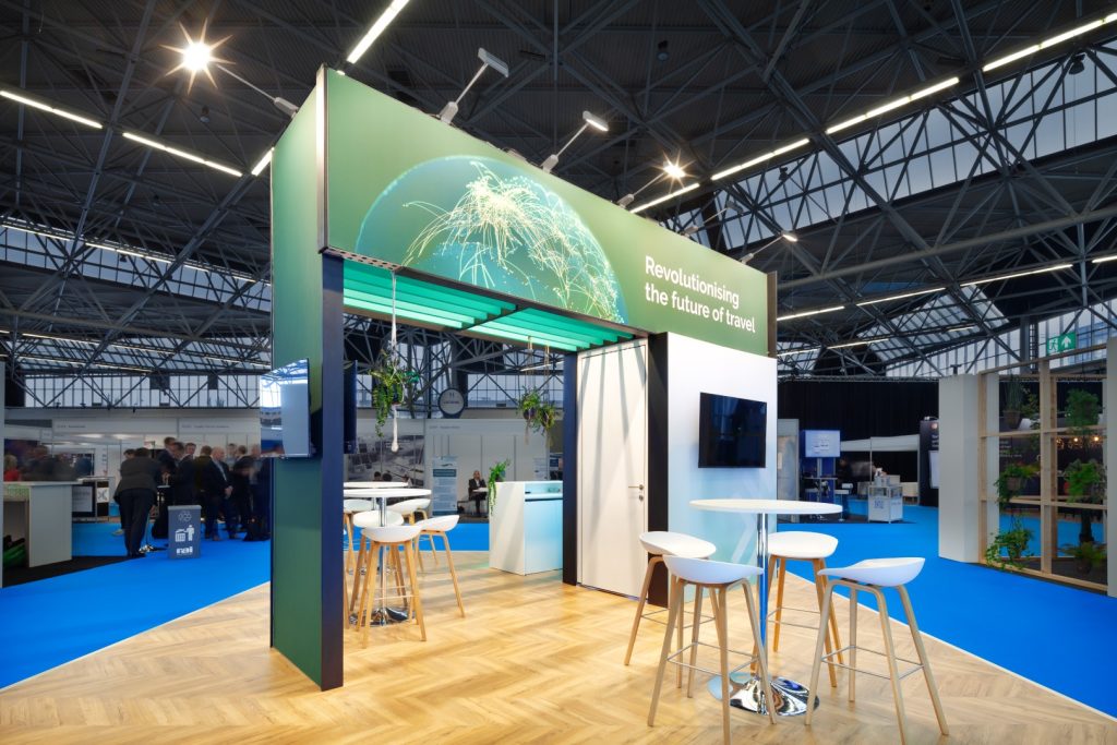 making_events_apeldoorn_standconstruction_standbouw_snowfall_travel_world_aviation_festival-_amsterdam_03